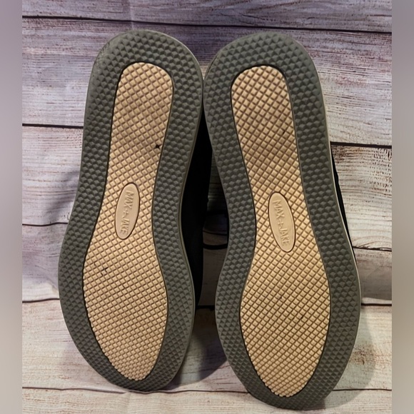 Men’s Max and Jake dress shoes, black with brown accents, size 7 - Picture 6 of 7